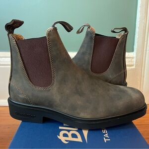 Blundstones 1306, brand new never worn!